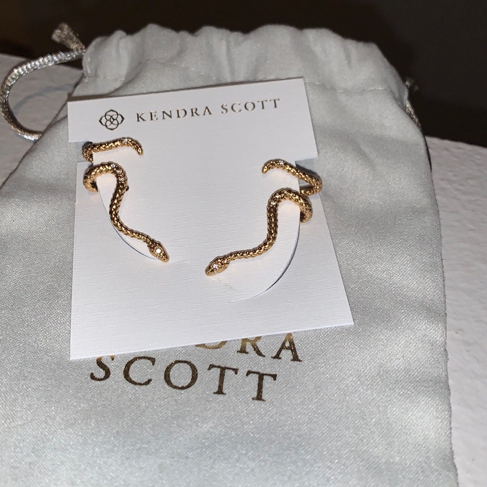 Kendra Scott snake earrings
